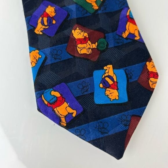 Winnie the Pooh Disney Head in Honey Pot Eating Neck Tie Made in Korea - Picture 2 of 8